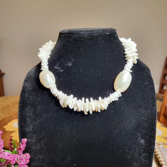 Vintage Mother of Pearl and Puka Shell Necklace - Picture 12 of 16
